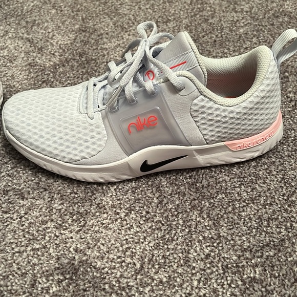 Nike Renew - Picture 2 of 4